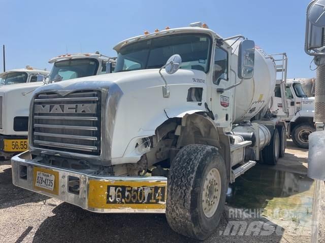 Mack GU813 Andre lastebiler