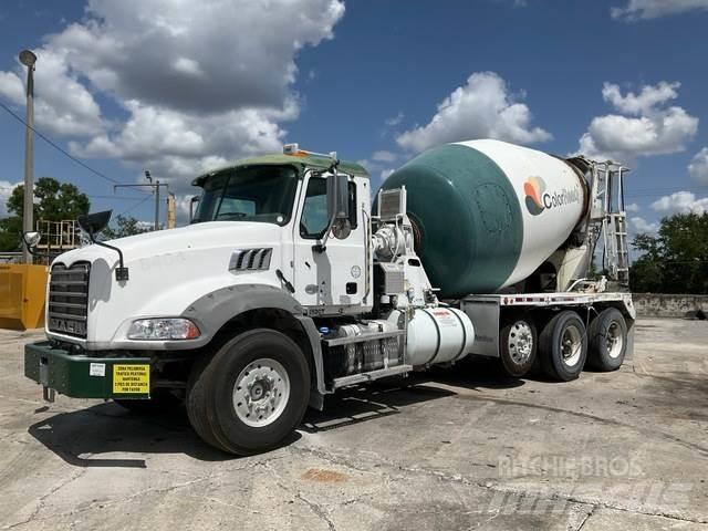 Mack GU813 Andre lastebiler
