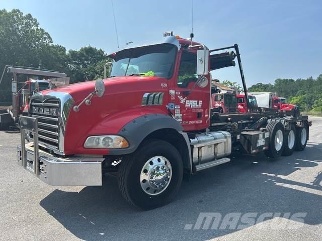 Mack GU813 Liftdumper biler