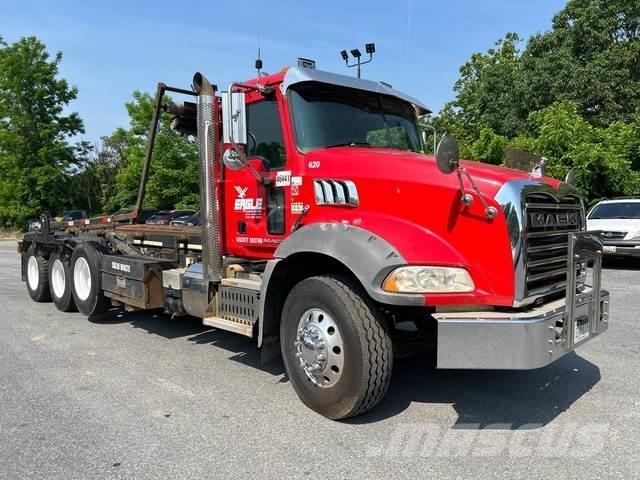 Mack GU813 Liftdumper biler