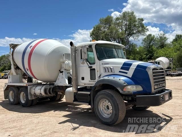Mack GU813 Andre lastebiler