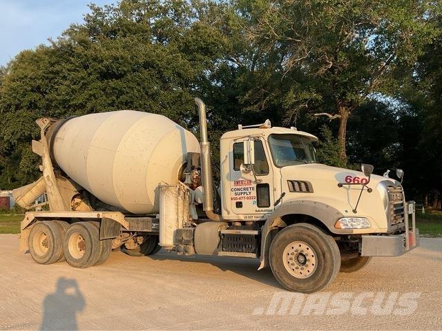 Mack GU813 Andre lastebiler