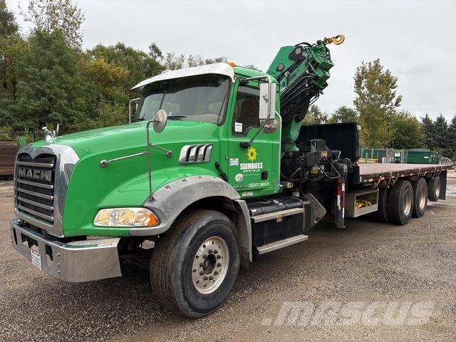 Mack GU813 Andre lastebiler