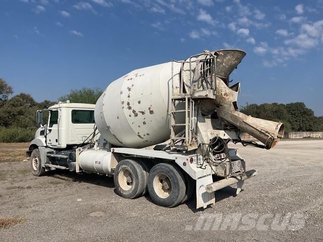 Mack GU813 Andre lastebiler