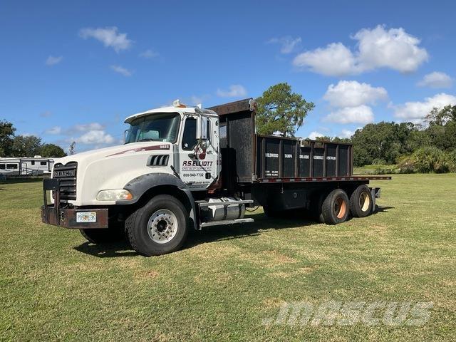 Mack GU813 Tippbil