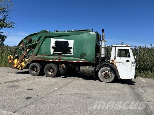 Mack LE613 Renovasjonsbil