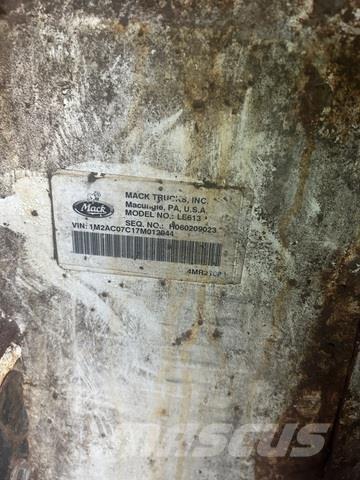 Mack LE613 Renovasjonsbil