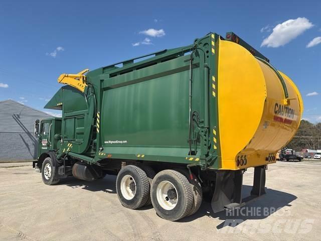 Mack MR690S Renovasjonsbil
