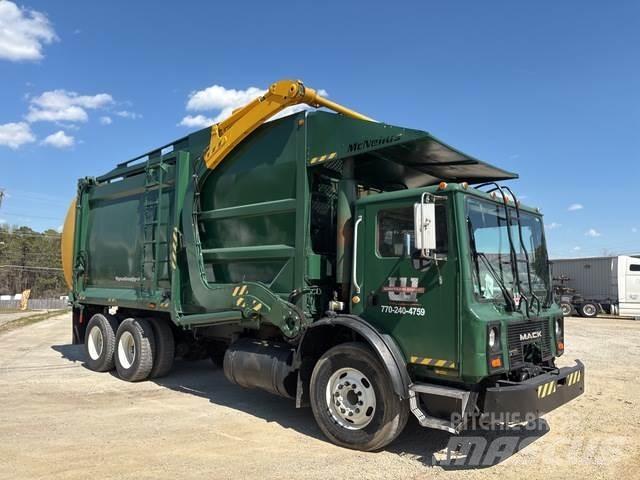Mack MR690S Renovasjonsbil