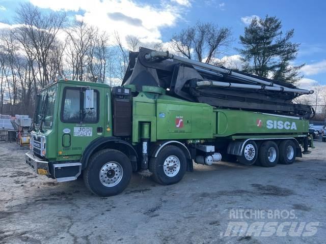 Mack MRU613 Betongpumpe biler
