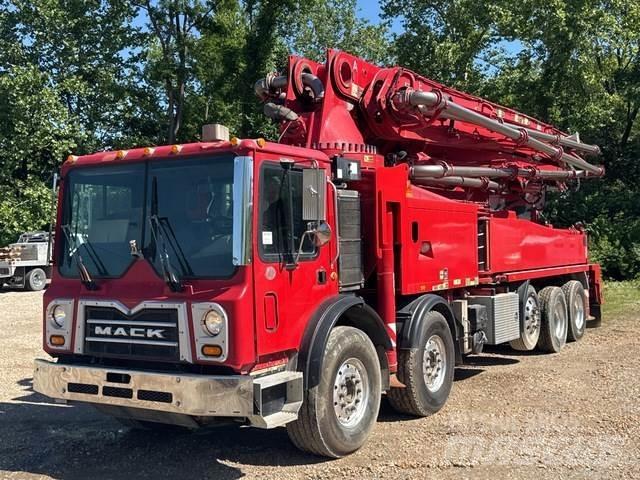 Mack MRU613 Betongpumpe biler