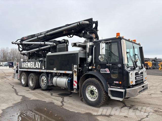 Mack MRU613 Betongpumpe biler