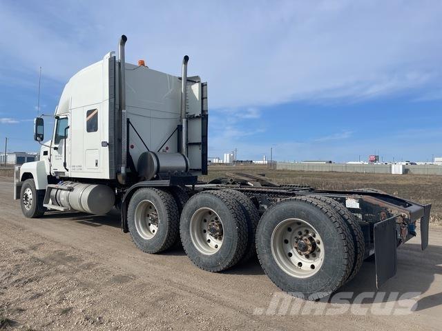 Mack PI86T Trekkvogner