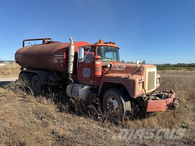 Mack R688ST Vanningsvogn for støvdemping