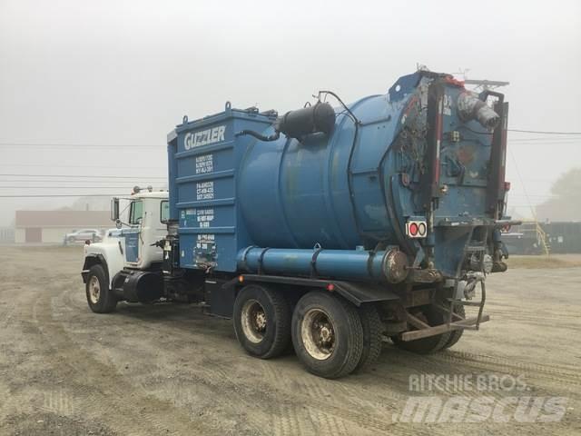 Mack RB690S Slamsugere