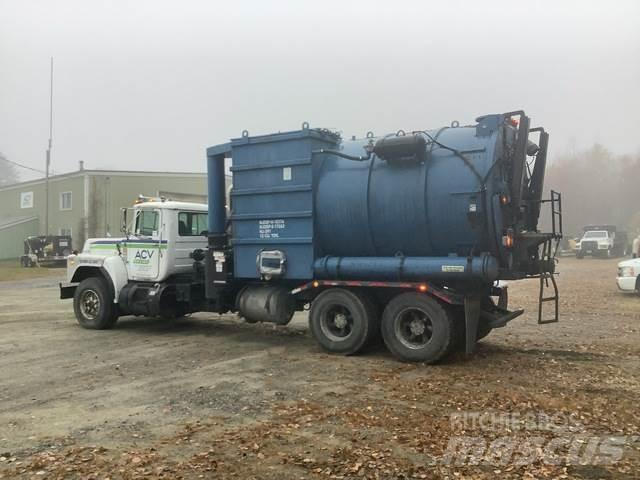 Mack RB690S Slamsugere