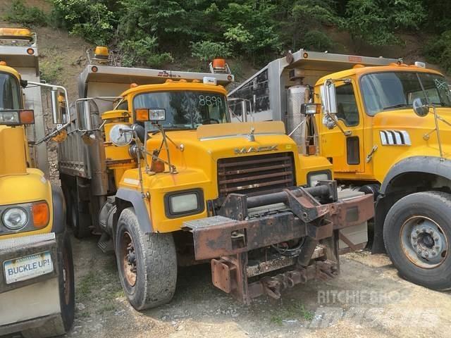 Mack RD600 Snøploger- og skjær