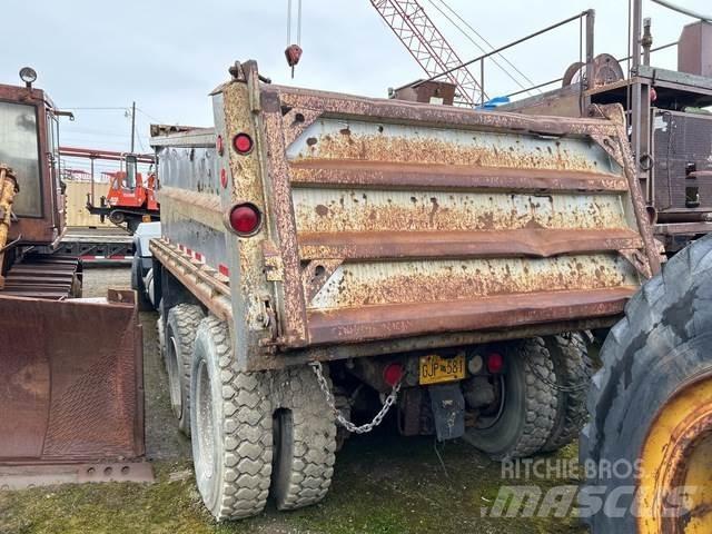 Mack RD688S Tippbil