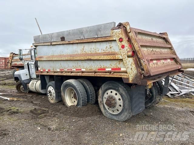 Mack RD688S Tippbil