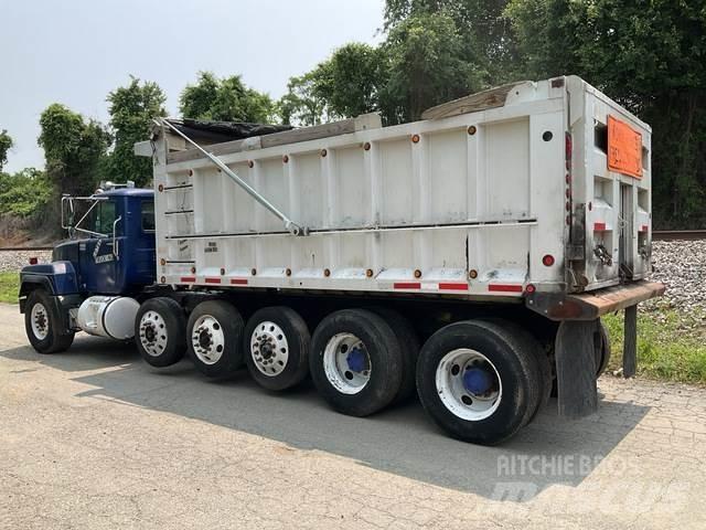 Mack RD688S Tippbil