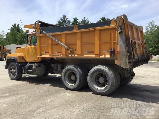 Mack RD688S Tippbil