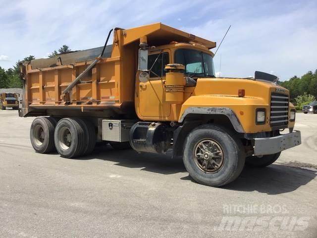 Mack RD688S Tippbil