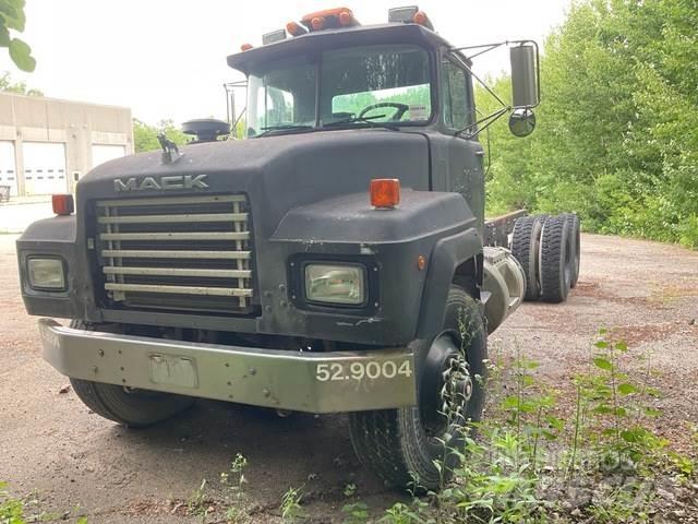 Mack RD688S Førerhus og Interiør