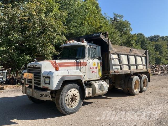 Mack RD688S Tippbil