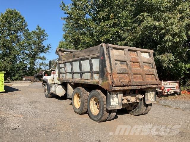 Mack RD688S Tippbil