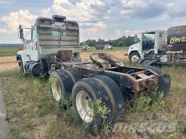 Mack RD688S Trekkvogner