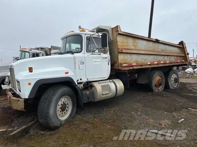 Mack RD688S Tippbil