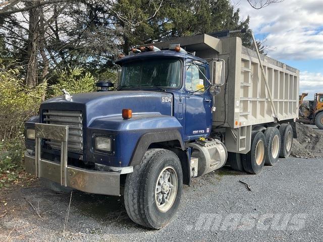 Mack RD688S Tippbil