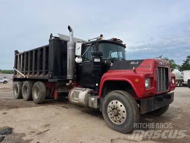 Mack RD690S Tippbil