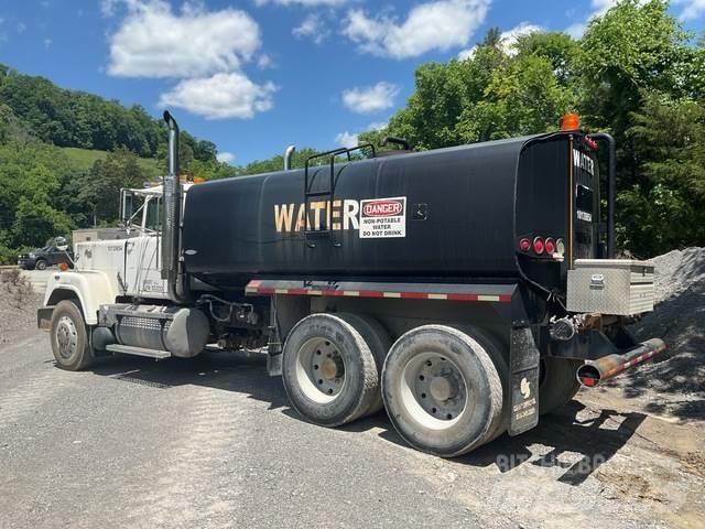 Mack RW613 Vanningsvogn for støvdemping