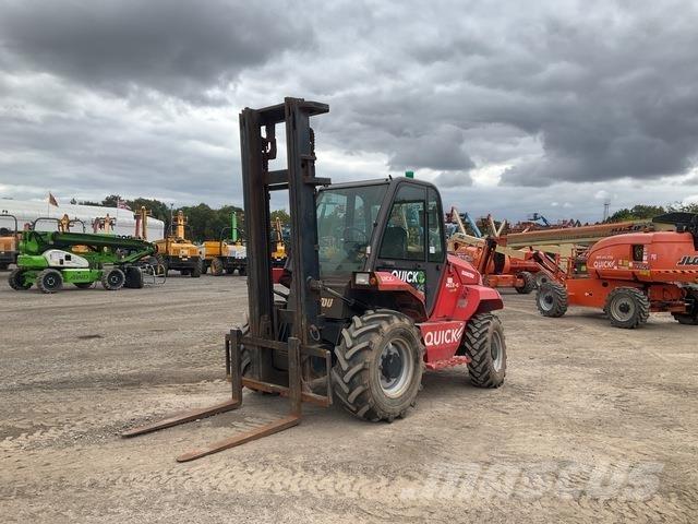 Manitou M26-4 Terrenggående gaffeltruck