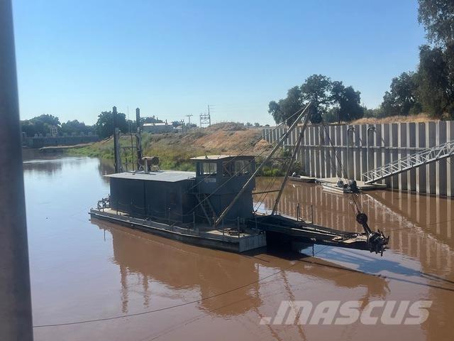  Moore Arbeidsbåter, lektere og pontonger