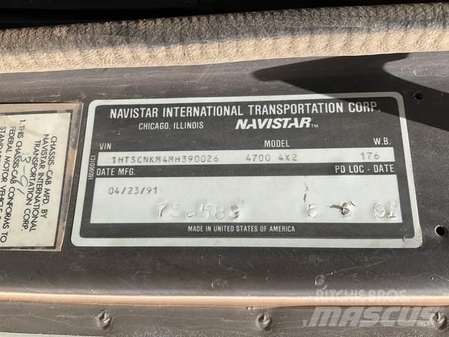Navistar 4700 Skapbiler