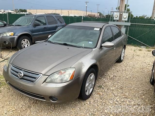 Nissan Altima Personbiler