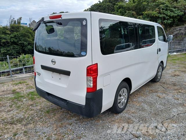 Nissan Caravan Minibusser