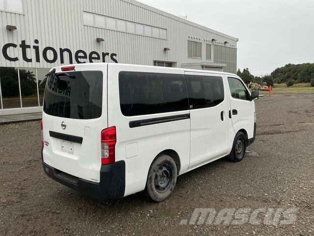 Nissan Caravan Minibusser
