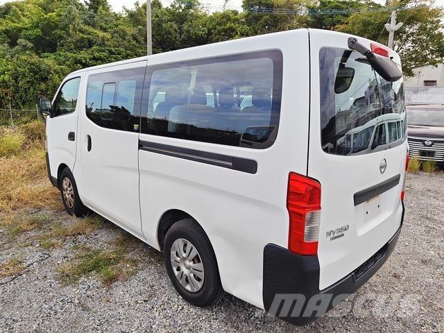 Nissan Caravan Minibusser