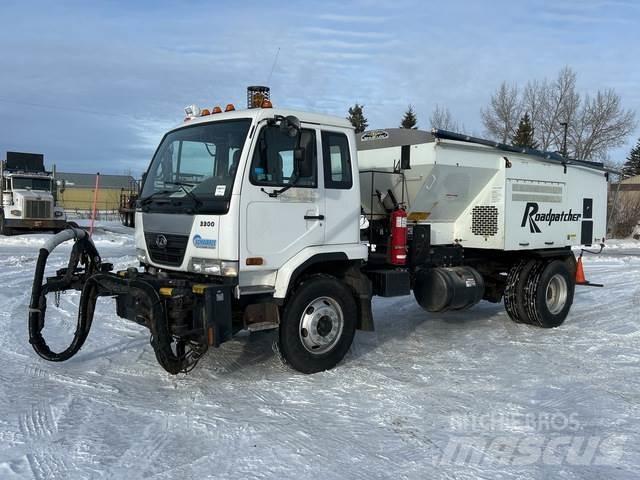 Nissan UD3300 Betongbiler