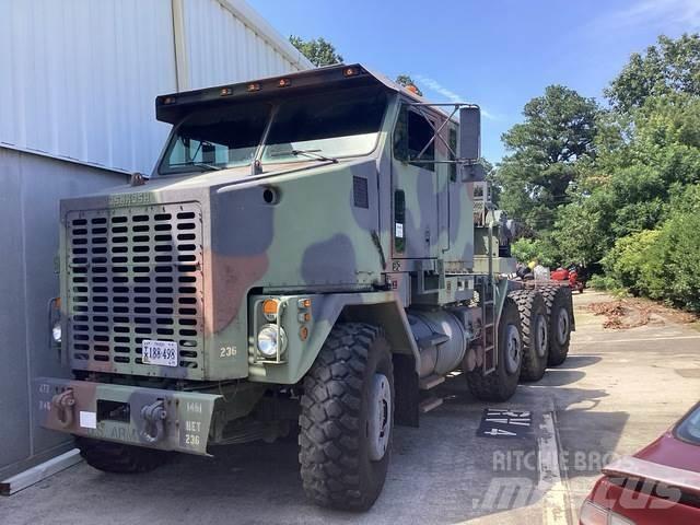 Oshkosh M1070 Trekkvogner