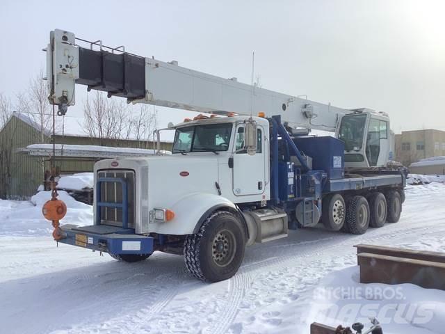 Peterbilt  Beltegående Kran