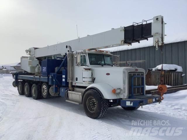 Peterbilt  Beltegående Kran