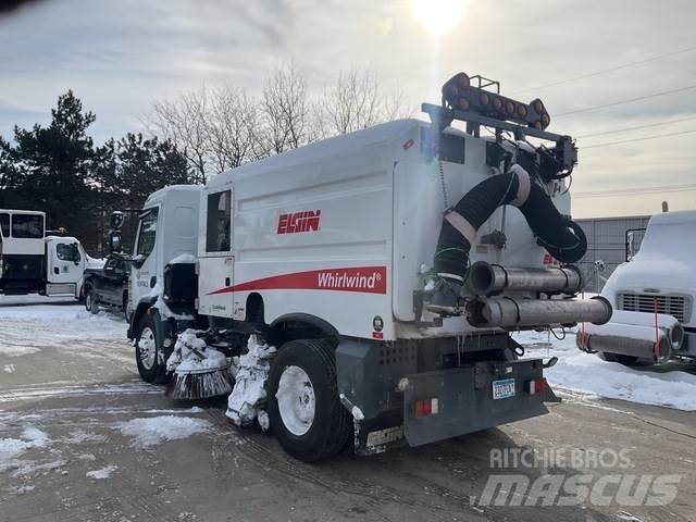 Peterbilt 220 Feiebiler
