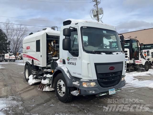 Peterbilt 220 Feiebiler