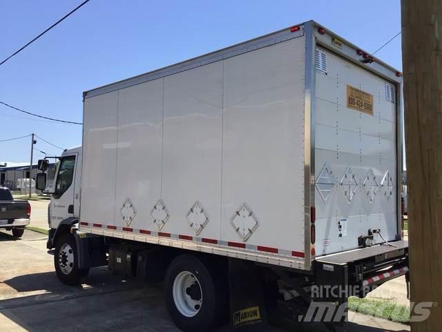 Peterbilt 220 Skapbiler