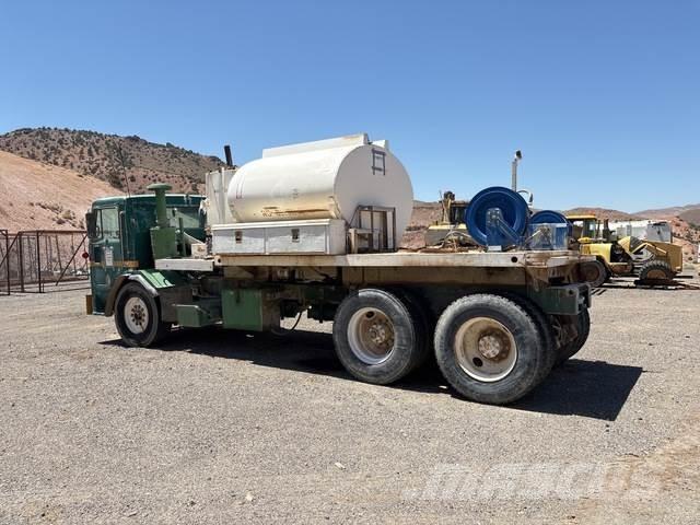 Peterbilt 320 Tankbiler