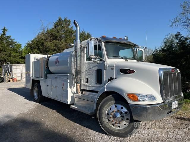 Peterbilt 337 Tankbiler